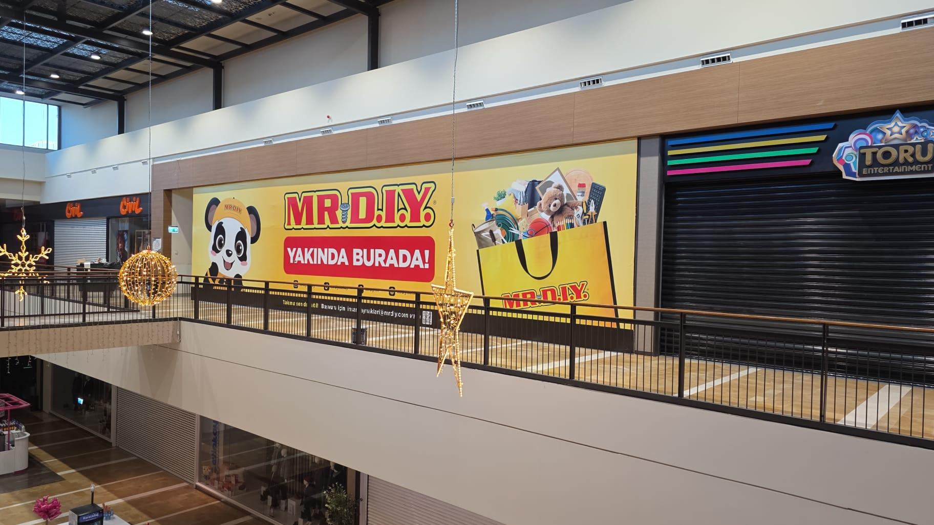 MR. D.I.Y. Açılış Brandası