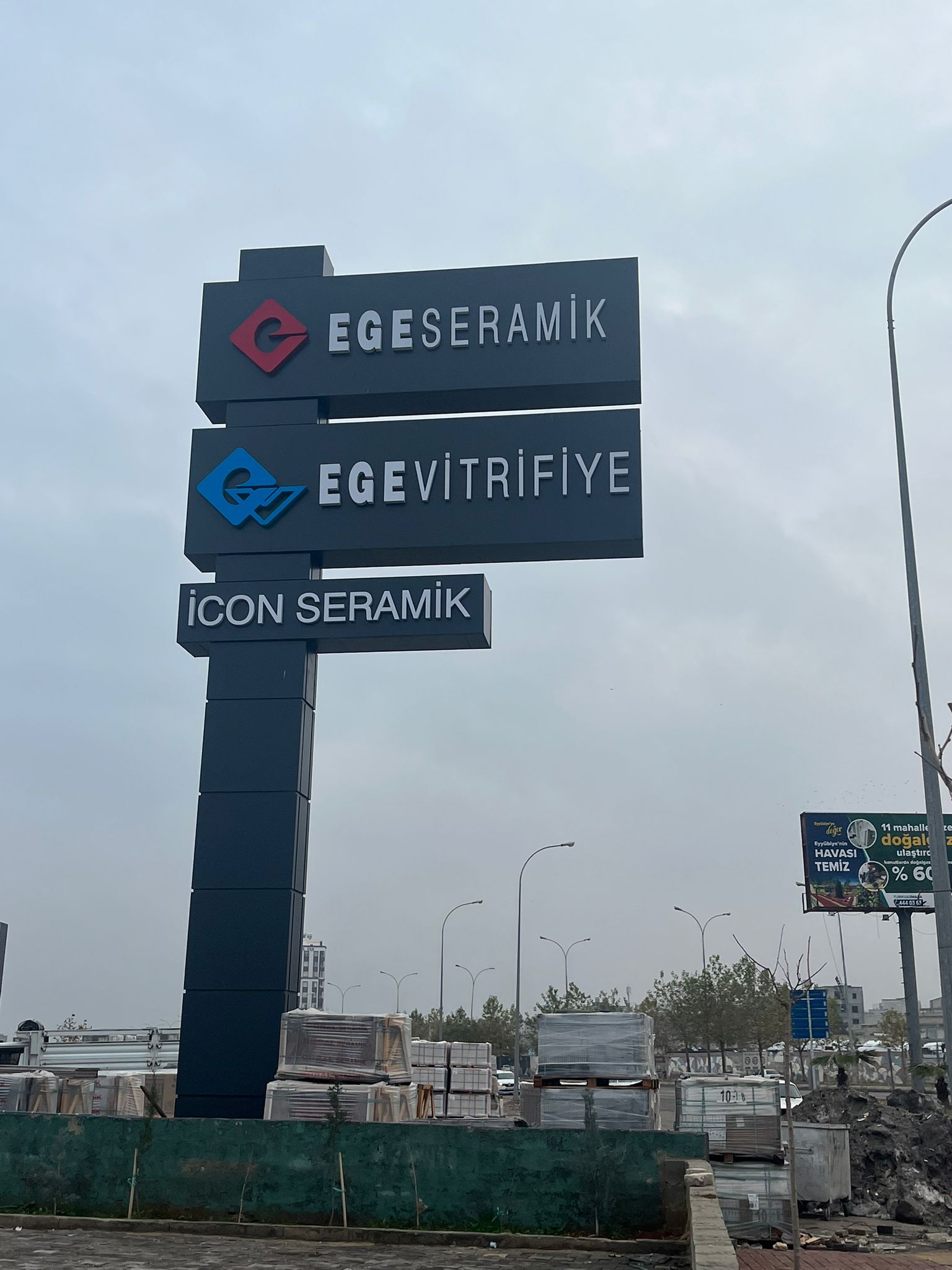 EGE Seramik totem tabela